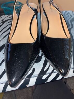 Liz Claiborne Black Patent Pointed Slingback Heels